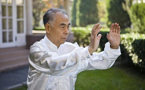 ?夏季老年如何防中暑